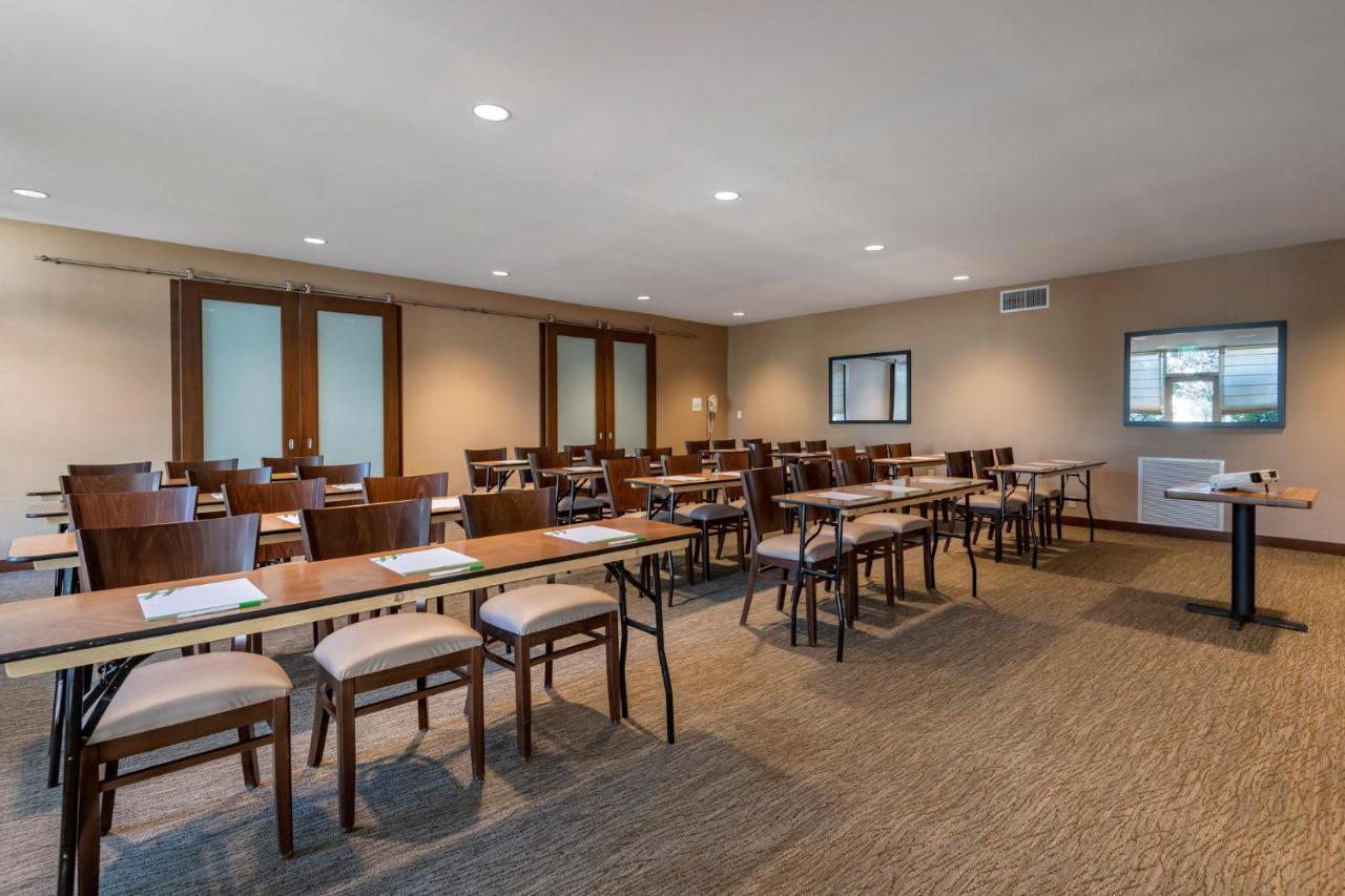 Holiday Inn Bangor By Ihg Экстерьер фото