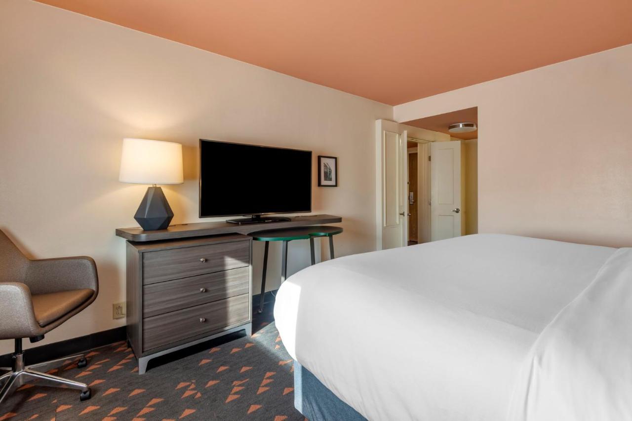 Holiday Inn Bangor By Ihg Экстерьер фото